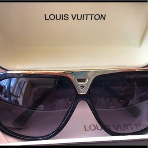 Louis Vuitton Evidence Sunglasses Black & Gold